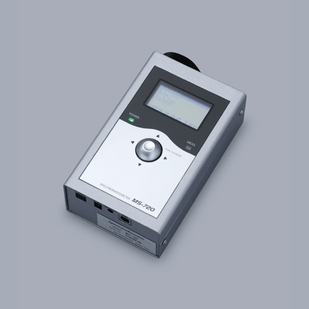 Portable EKO MS-720 Spectroradiometer deployed for real-time solar spectral data collection in the field